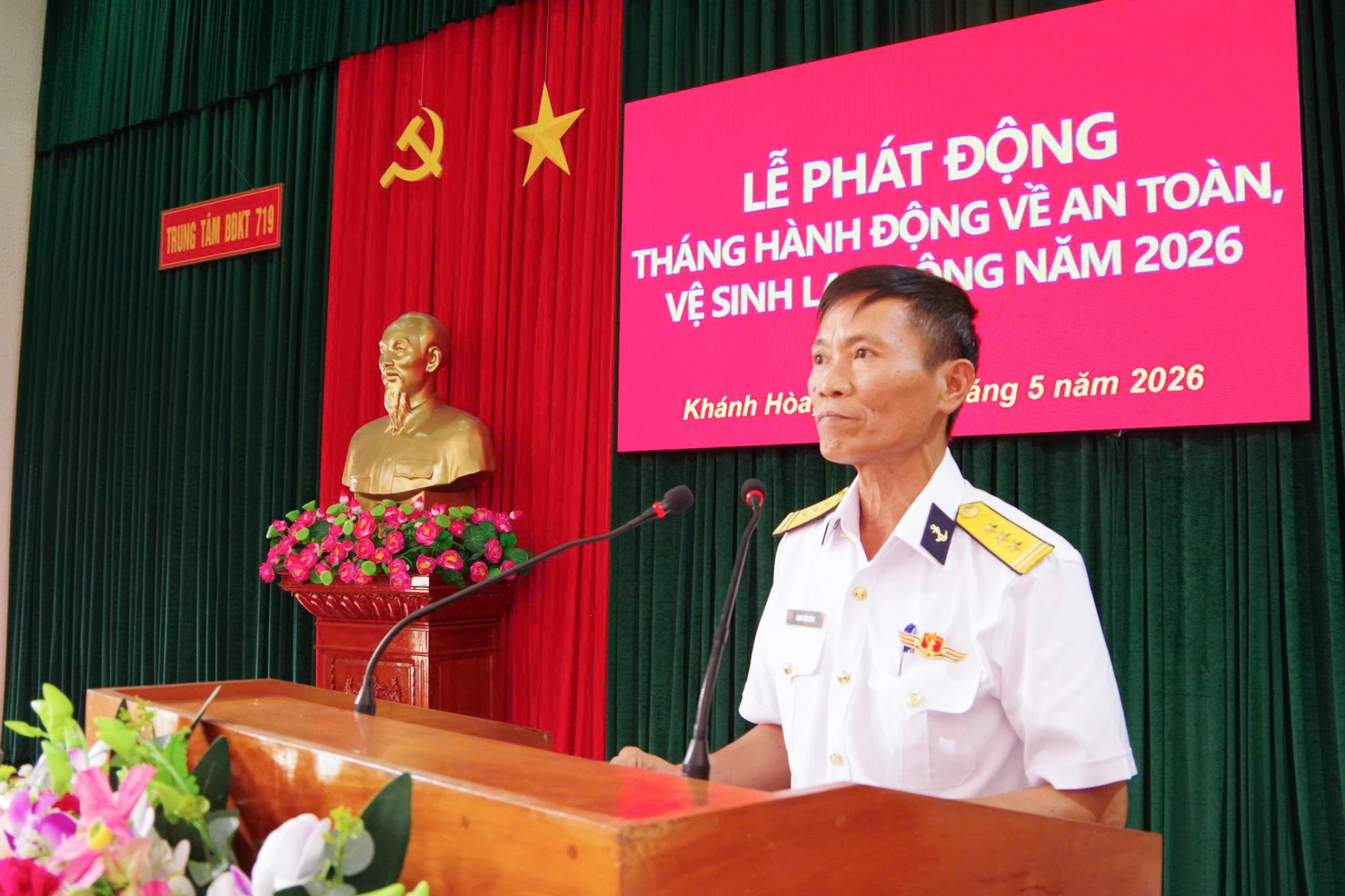 Thượng tá Hoàng Trần Lương phát động Tháng hành động về An toàn, vệ sinh lao động.