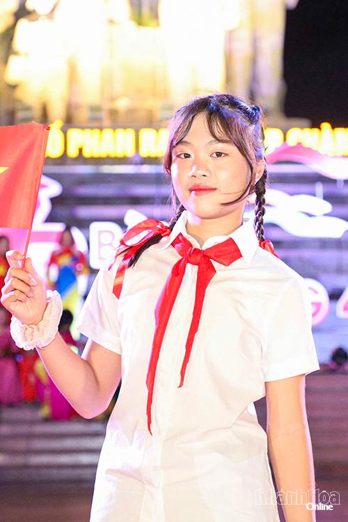 Em Phạm Ngọc Anh Thư.