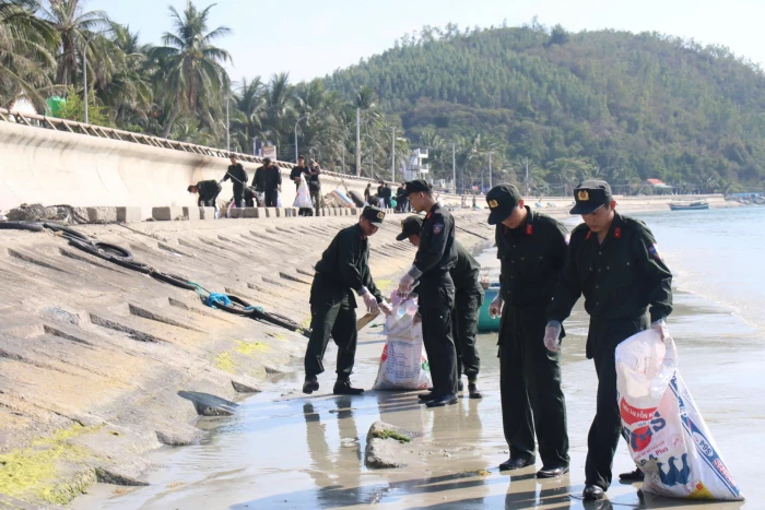 Các đơn vị phối hợp ra quân "Ngày Chủ nhật xanh"