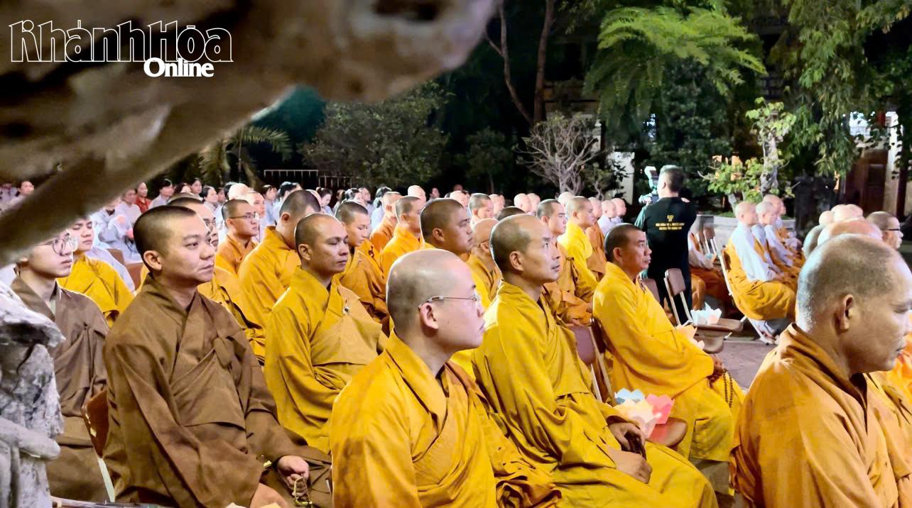 Không khí buổi lễ.