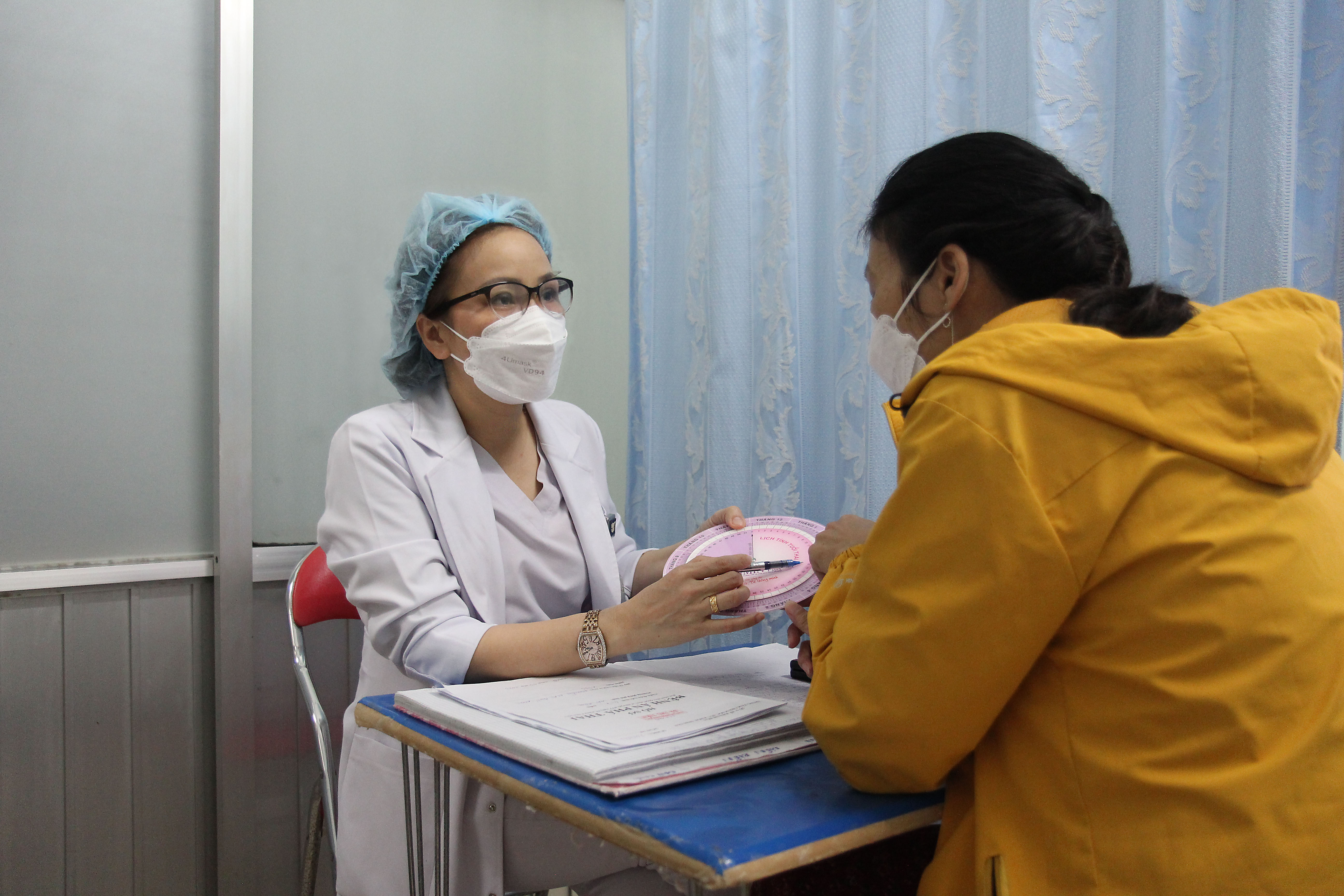 Nhiều hệ lụy từ việc nạo phá thai