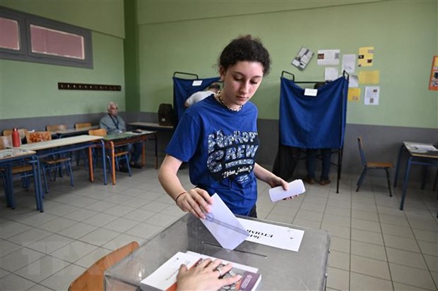 Cử tri Hy Lạp bỏ phiếu cho cuộc tổng tuyển cử vòng hai