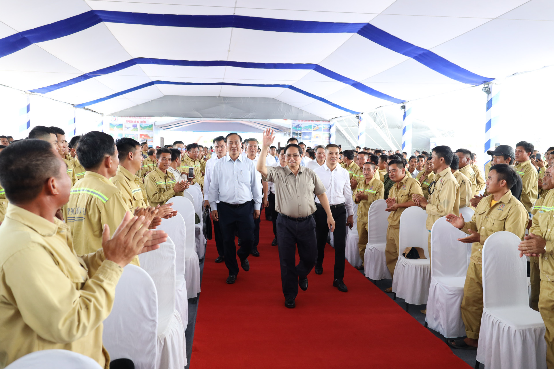 Thủ tướng Chính phủ tham dự lễ thành thành cao tốc Nha Trang - Cam Lâm.