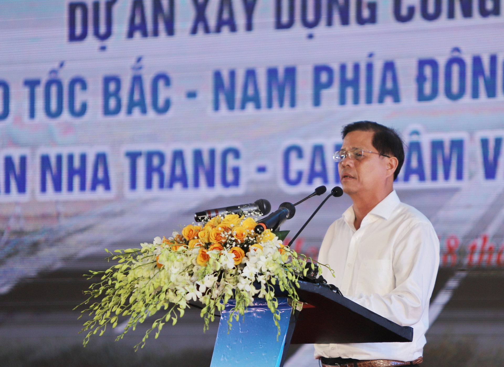 Đồng chí Nguyễn Tấn Tuân phát biểu tại lễ khánh thành.