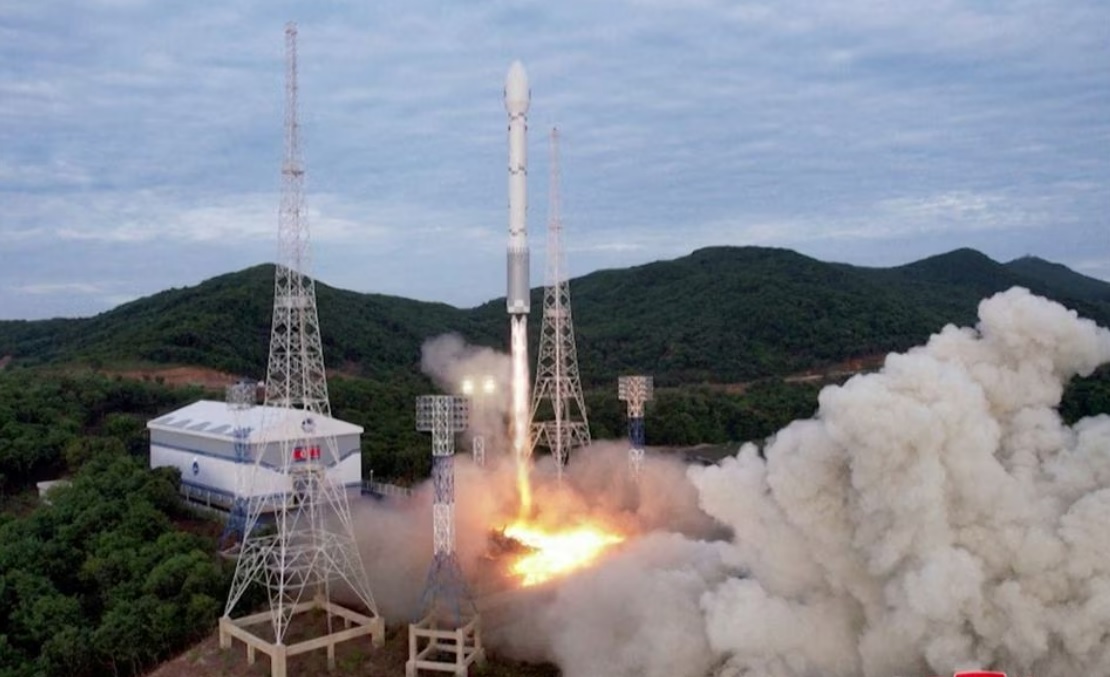 Triều Tiên phóng tên lửa. Ảnh: KCNA/Reuters

