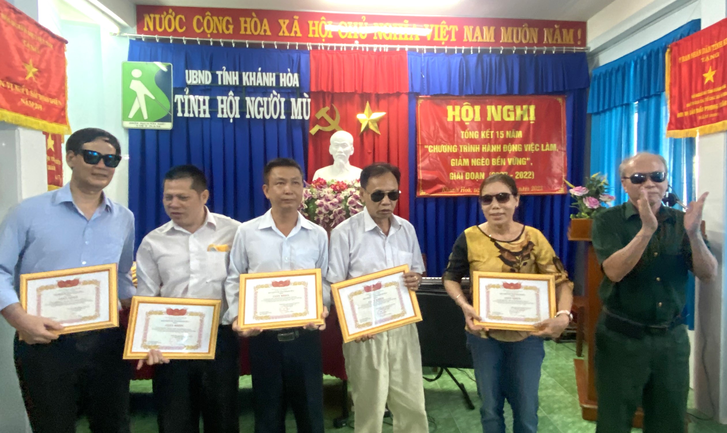 Gần 300 người mù trong độ tuổi lao động có việc làm ổn định