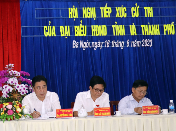 Ông Nguyễn Khắc Toàn tiếp xúc cử tri TP. Cam Ranh