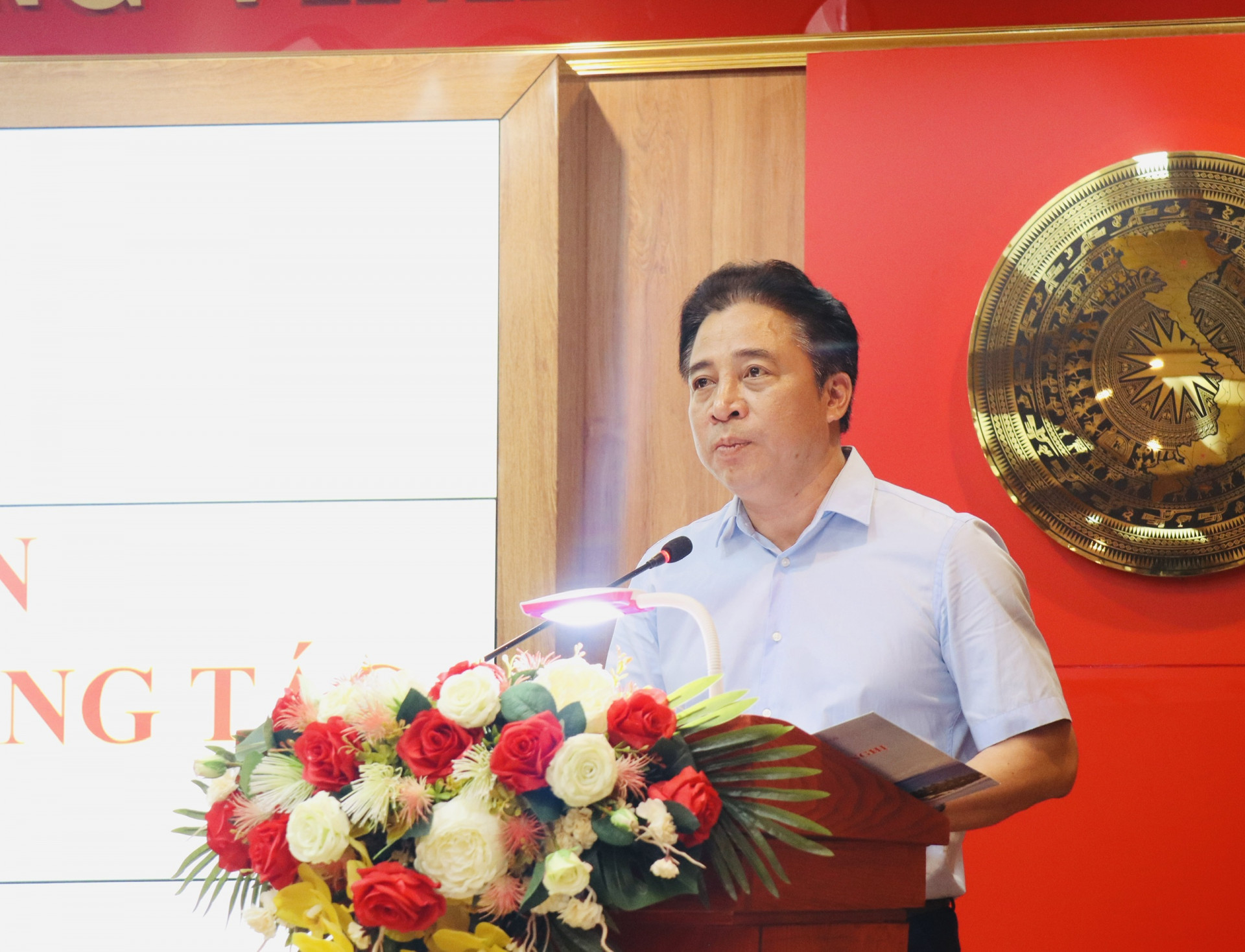 Đồng chí Nguyễn Khắc Toàn - Phó Bí thư Thường trực Tỉnh ủy, Chủ tịch HĐND tỉnh  phát biểu chỉ đạo hội nghị