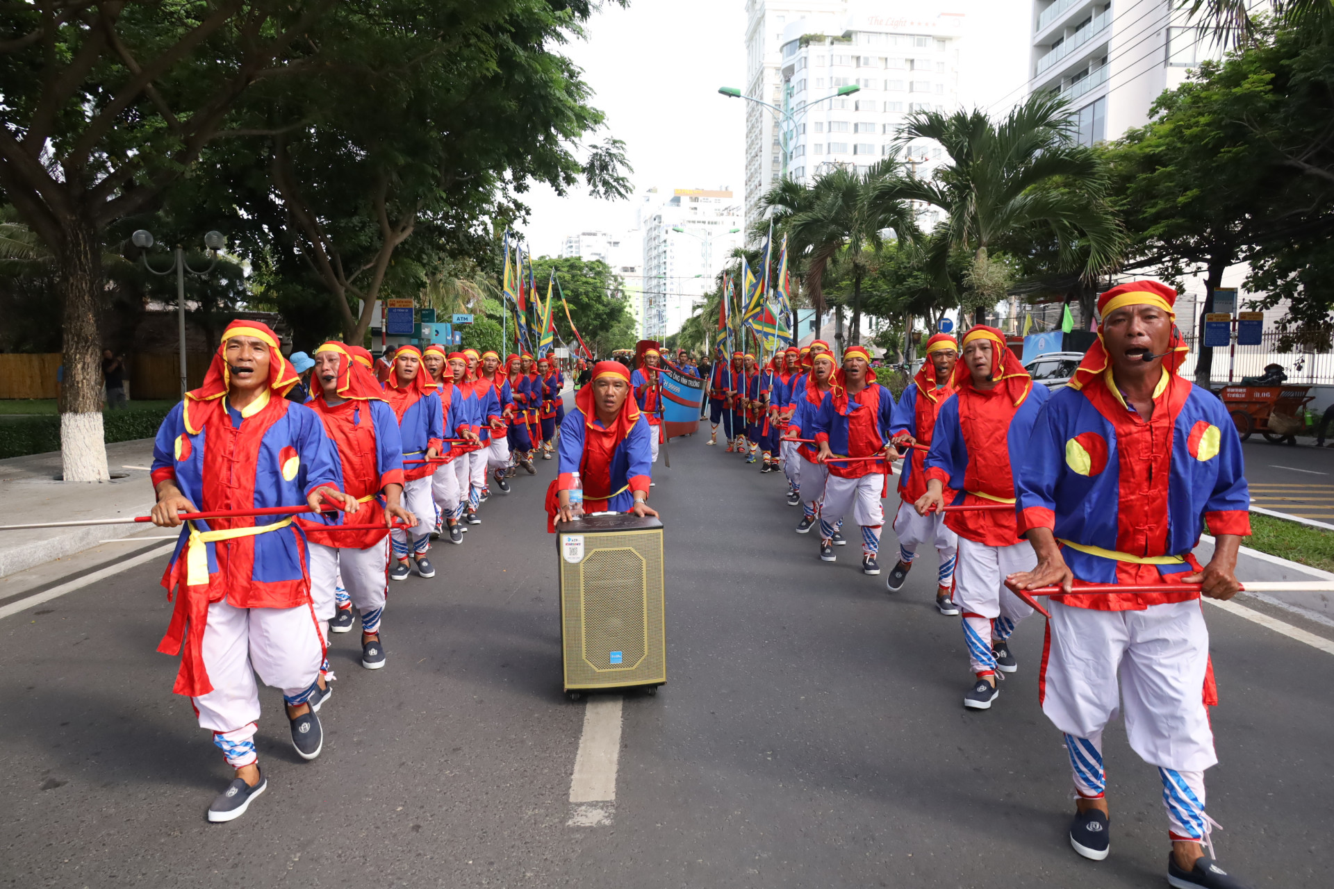 Màn hò bá trạo của các ngư dân phường Vĩnh Trường.