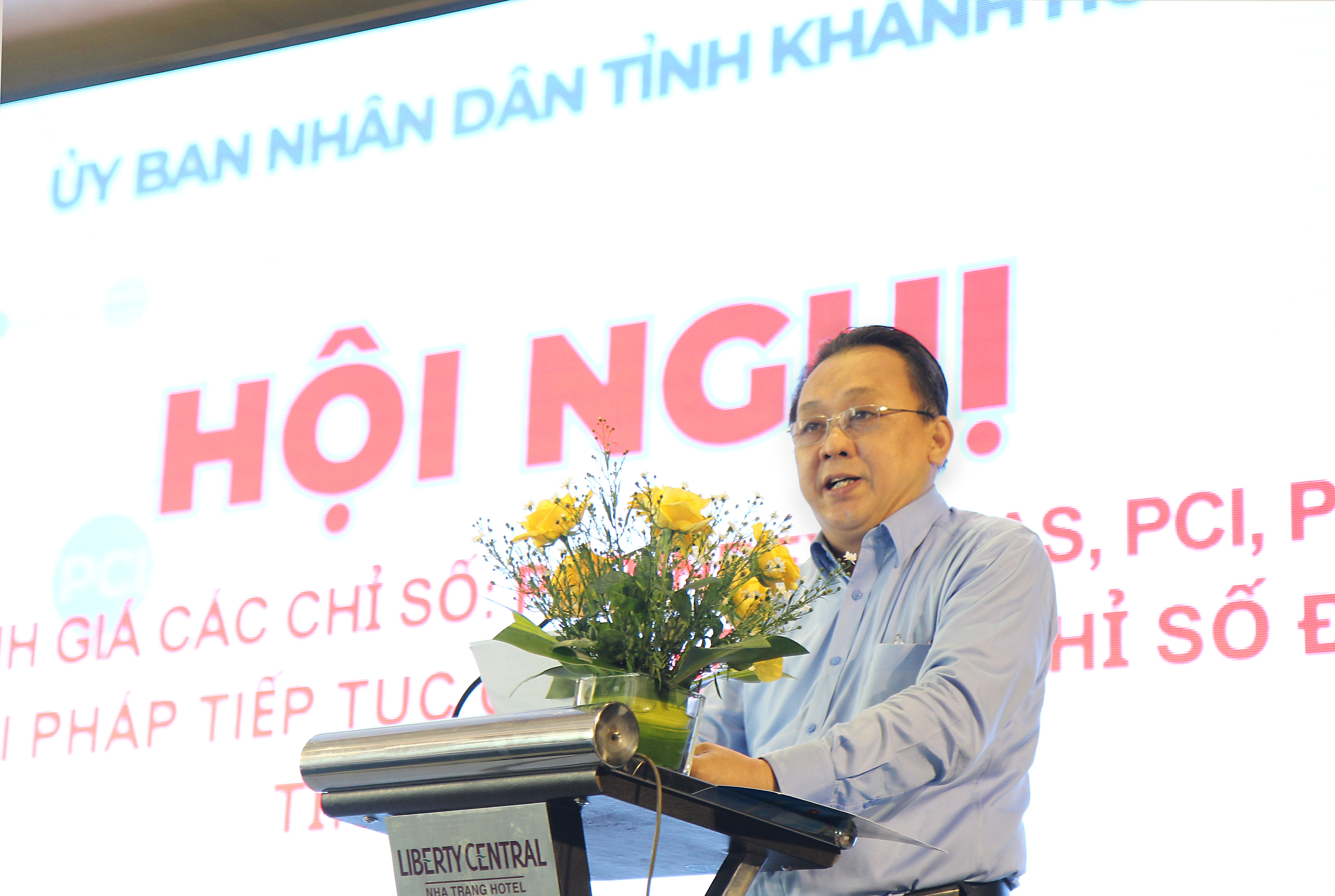 UBND tỉnh Khánh Hòa:: Bàn giải pháp tiếp tục nâng cao các chỉ số đánh giá tỉnh