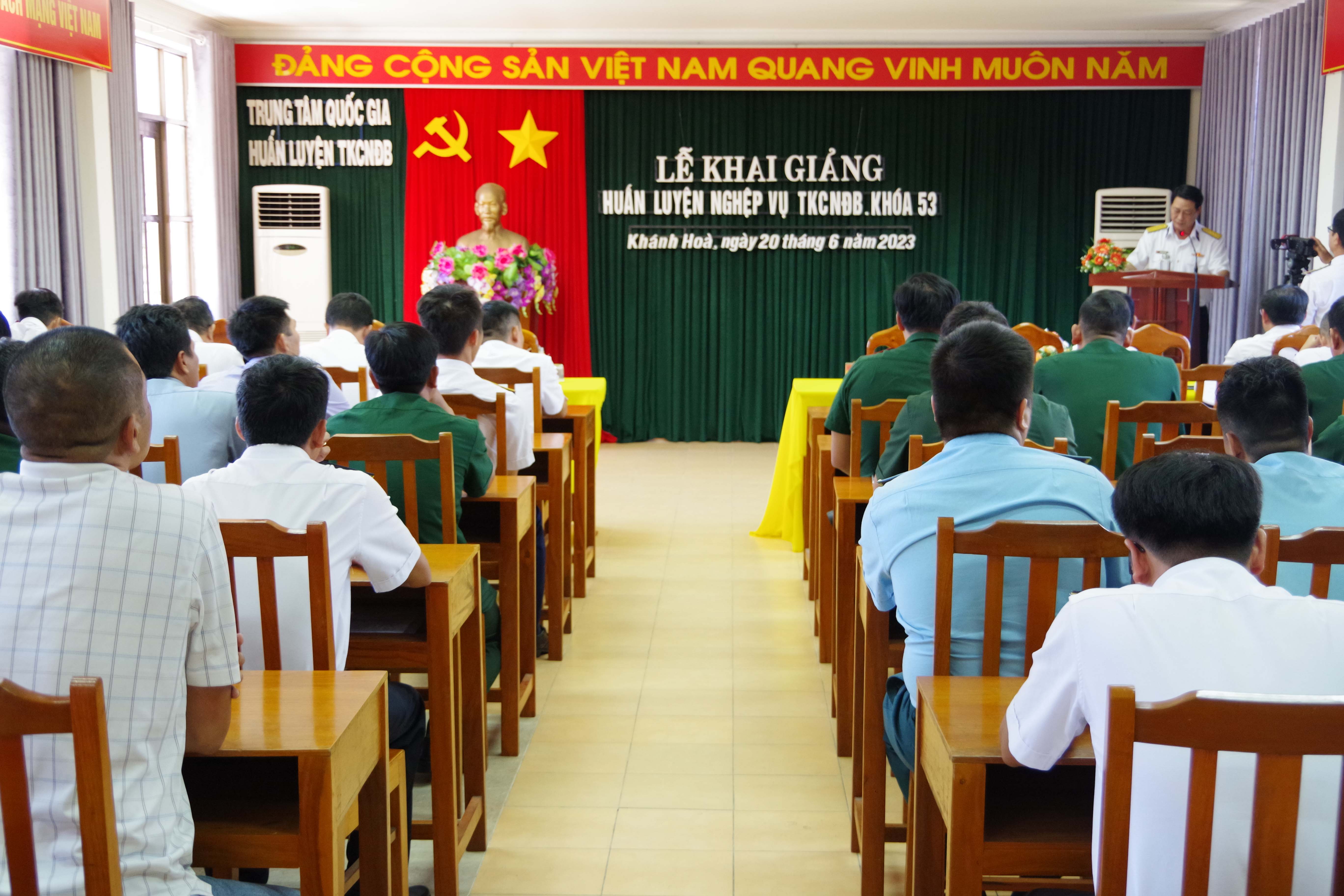 Học viện Hải quân:: Khai giảng lớp huấn luyện nghiệp vụ tìm kiếm cứu nạn đường biển khóa 53