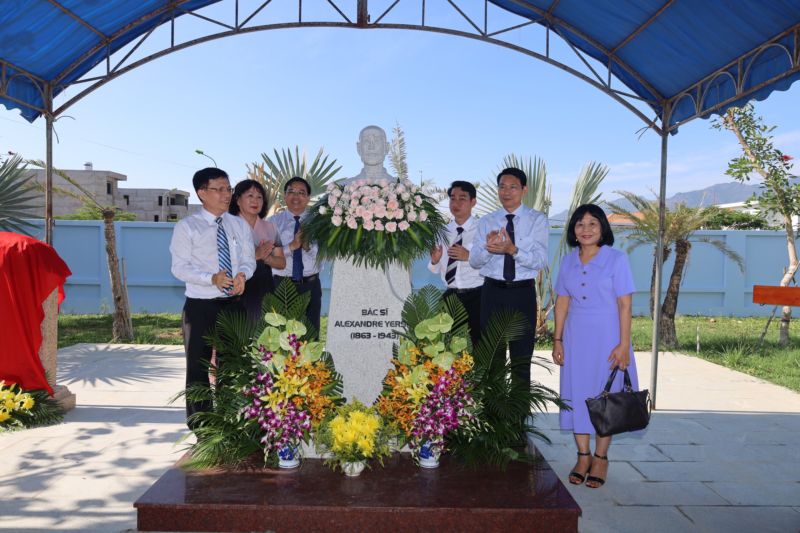 Lễ an tượng bác sĩ A.Yersin tại Bệnh viện Đa khoa Yersin Nha Trang