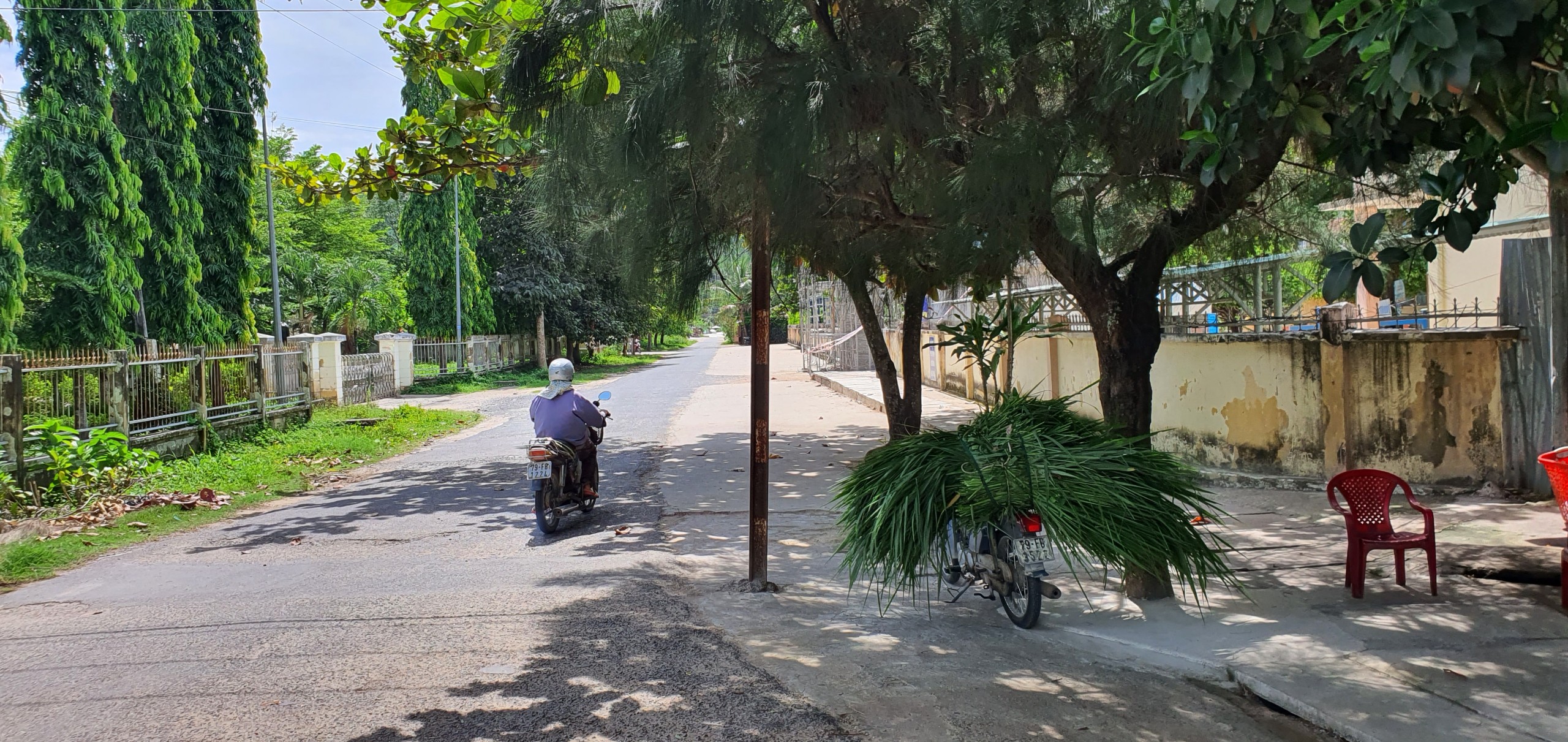 Trụ sắt gây mất an toàn giao thông