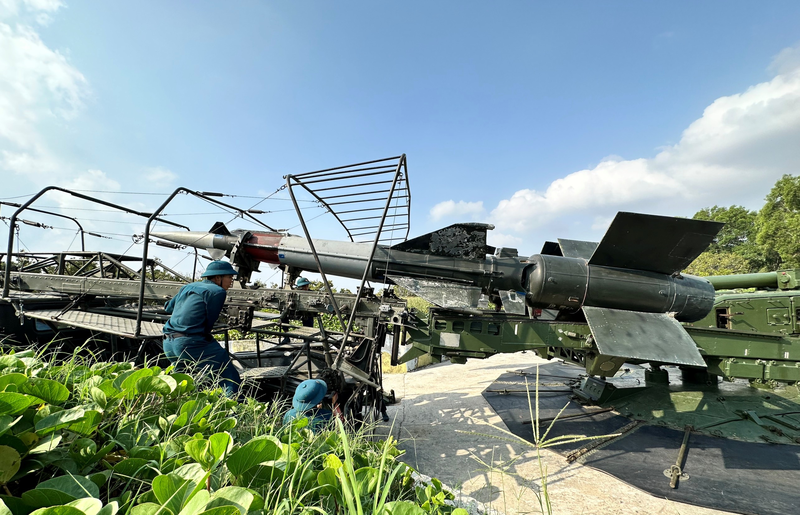 Huấn luyện tiếp nhận đạn tại trận địa ở Tiểu đoàn 88, Trung đoàn 274.