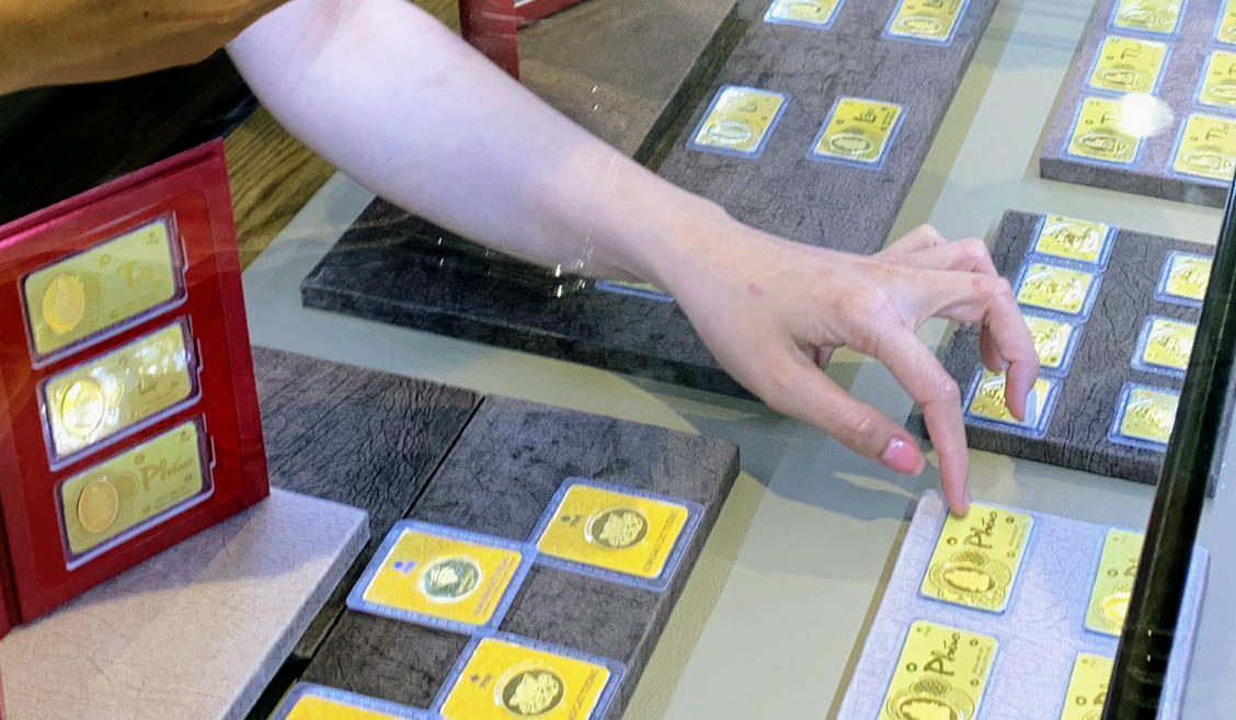 Giá vàng sáng 19/6 giảm 120.000 đồng/lượng