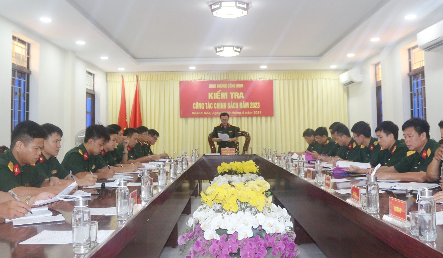 Đại tá Nguyễn Viết Cảnh kết luận đợt kiểm tra. 