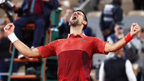 Tay vợt Djokovic, đương kim vô địch phấn khích sau khi có trận thắng ghi vào lịch sử của Roland Garros

