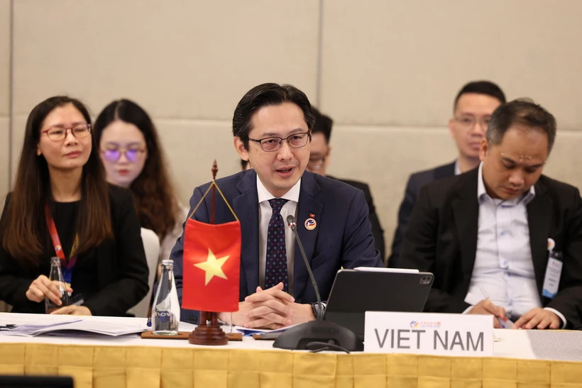 Trưởng SOM ASEAN Việt Nam Đỗ Hùng Việt tham dự Hội nghị Quan chức Cao cấp (SOM) ASEAN. (Ảnh: TTXVN phát)
