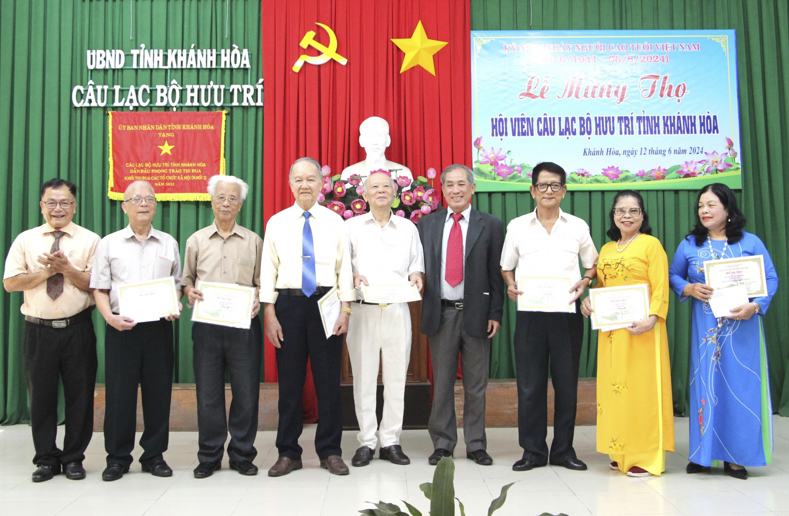 Mừng thọ cho 127 người cao tuổi