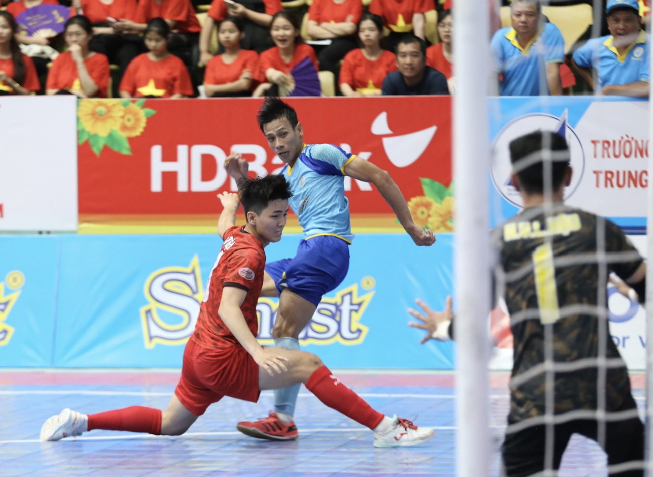 Match between Sanvinest Khanh Hoa and Tan Hiep Hung - Ho Chi Minh City last season

