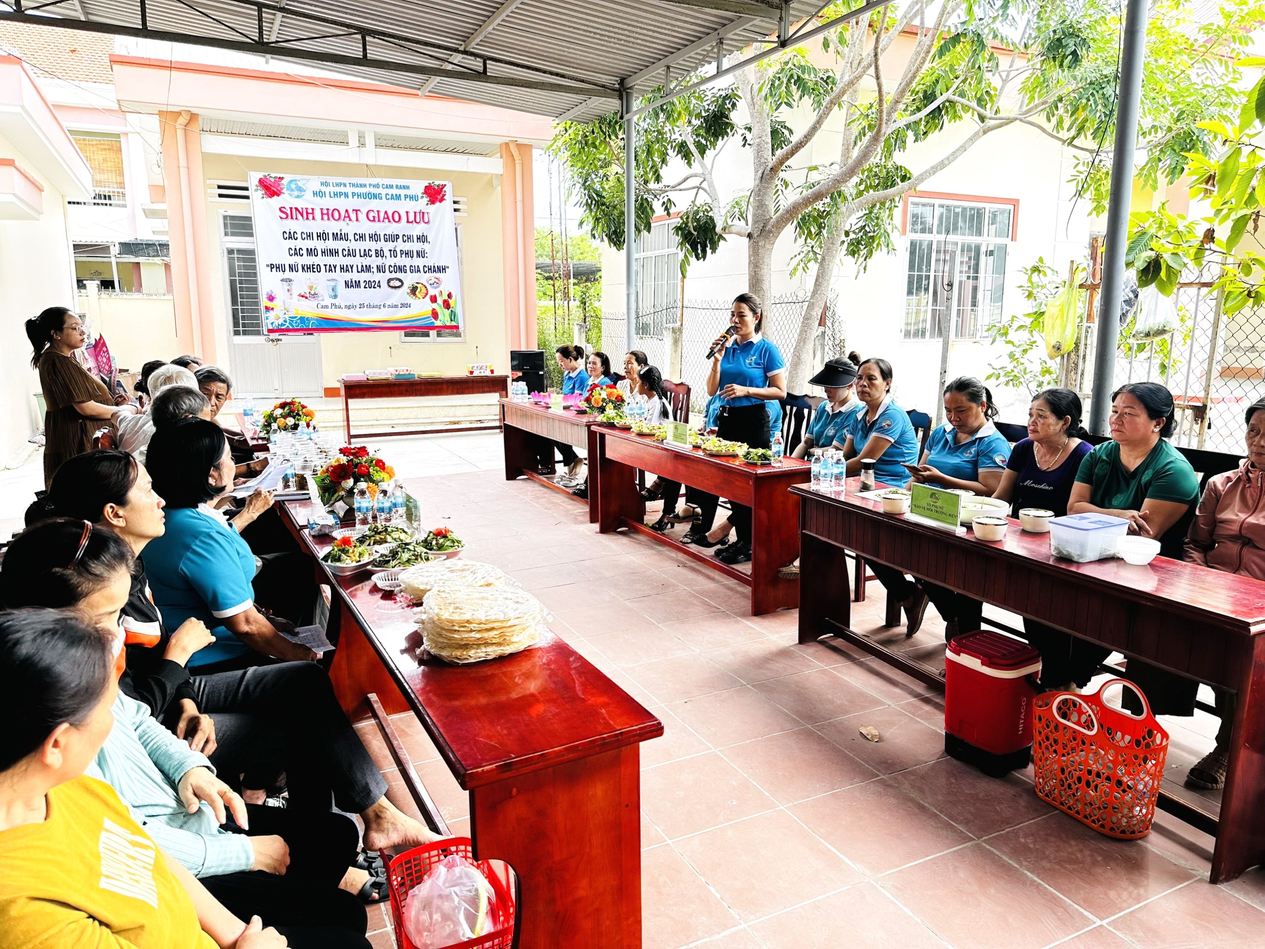 Hội Liên hiệp Phụ nữ phường Cam Phú tổ chức các hoạt động giao lưu