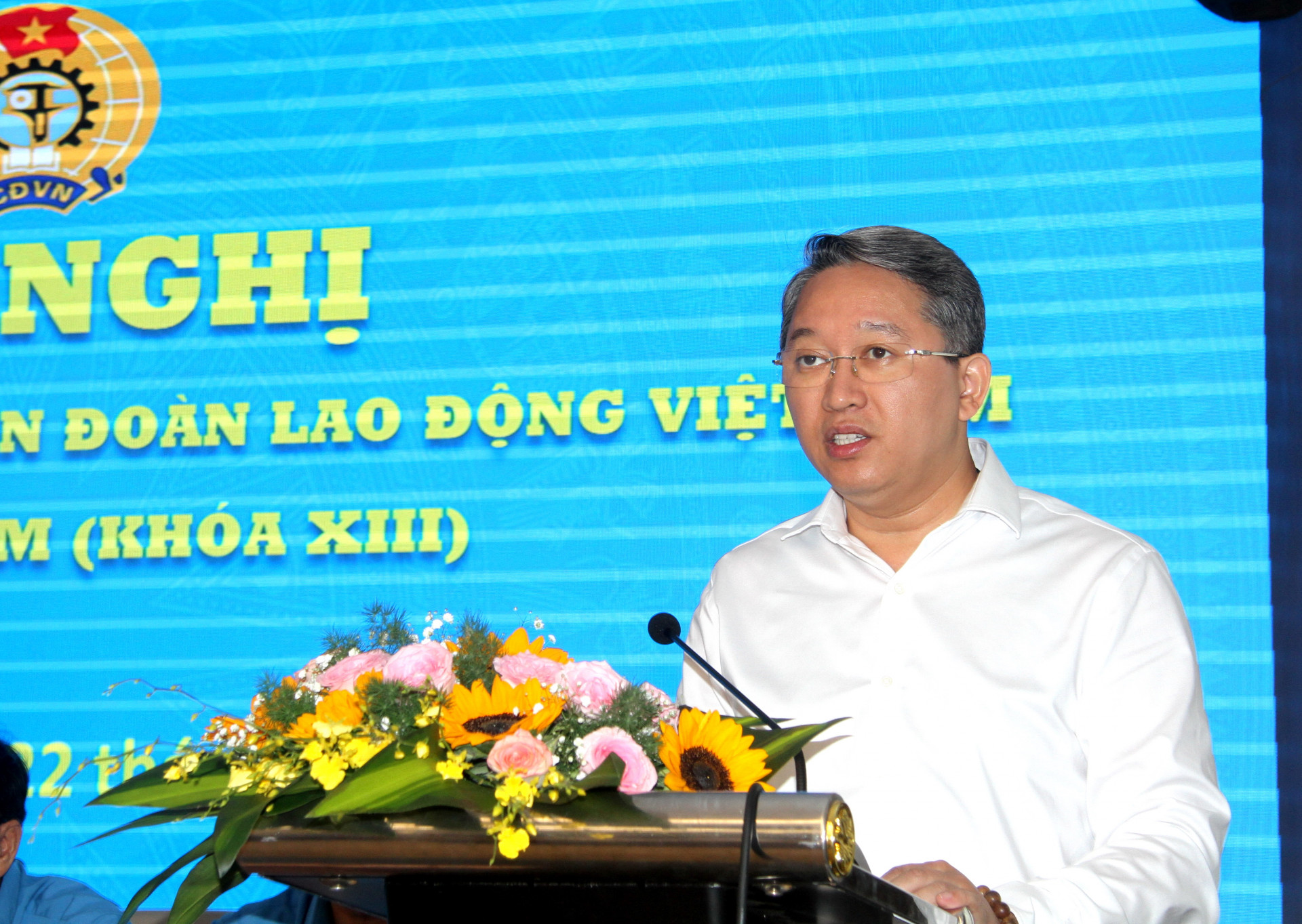 Đồng chí Nguyễn Hải Ninh phát biểu chào mừng tại hội nghị.