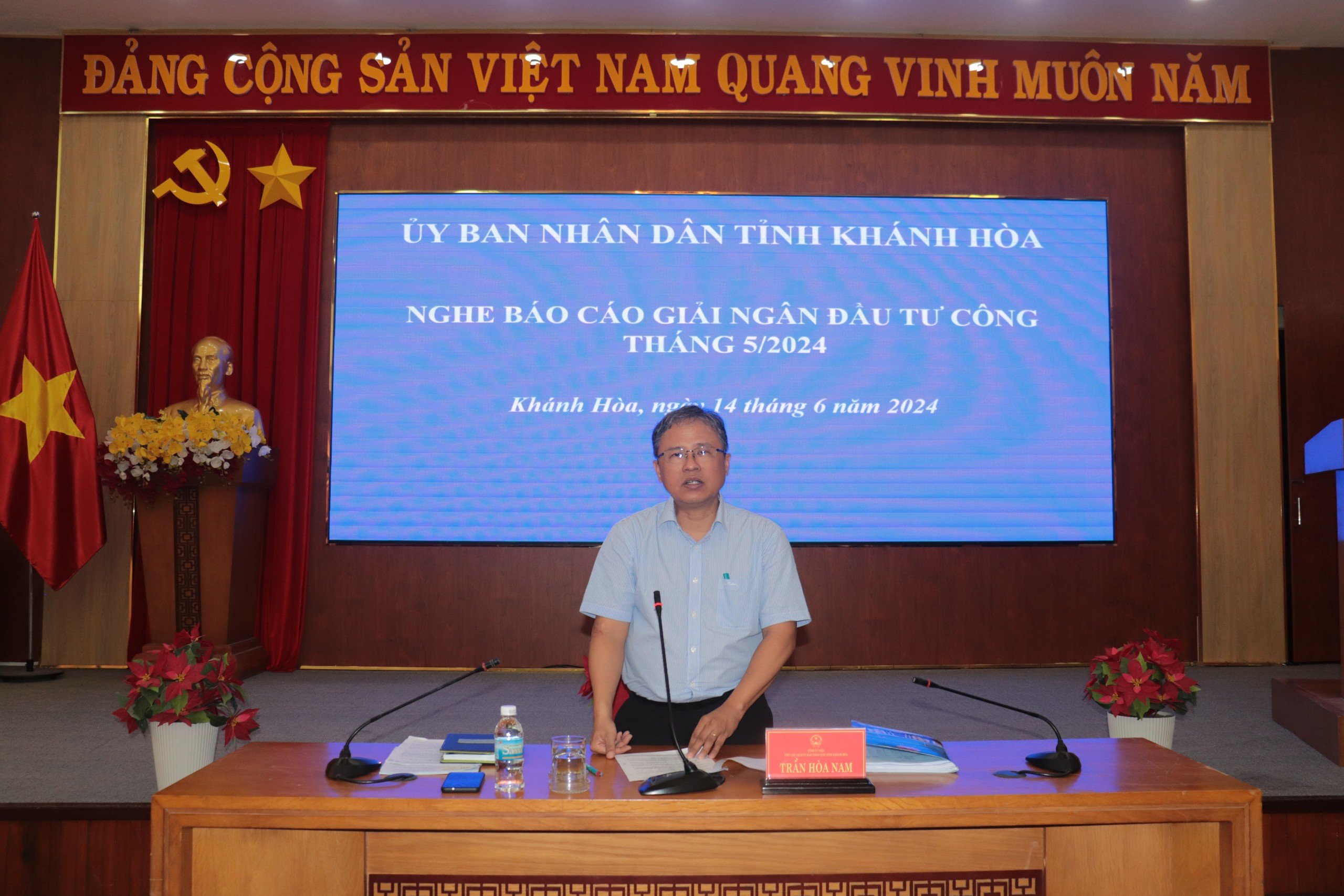 Tập trung đẩy nhanh tiến độ giải ngân vốn đầu tư công