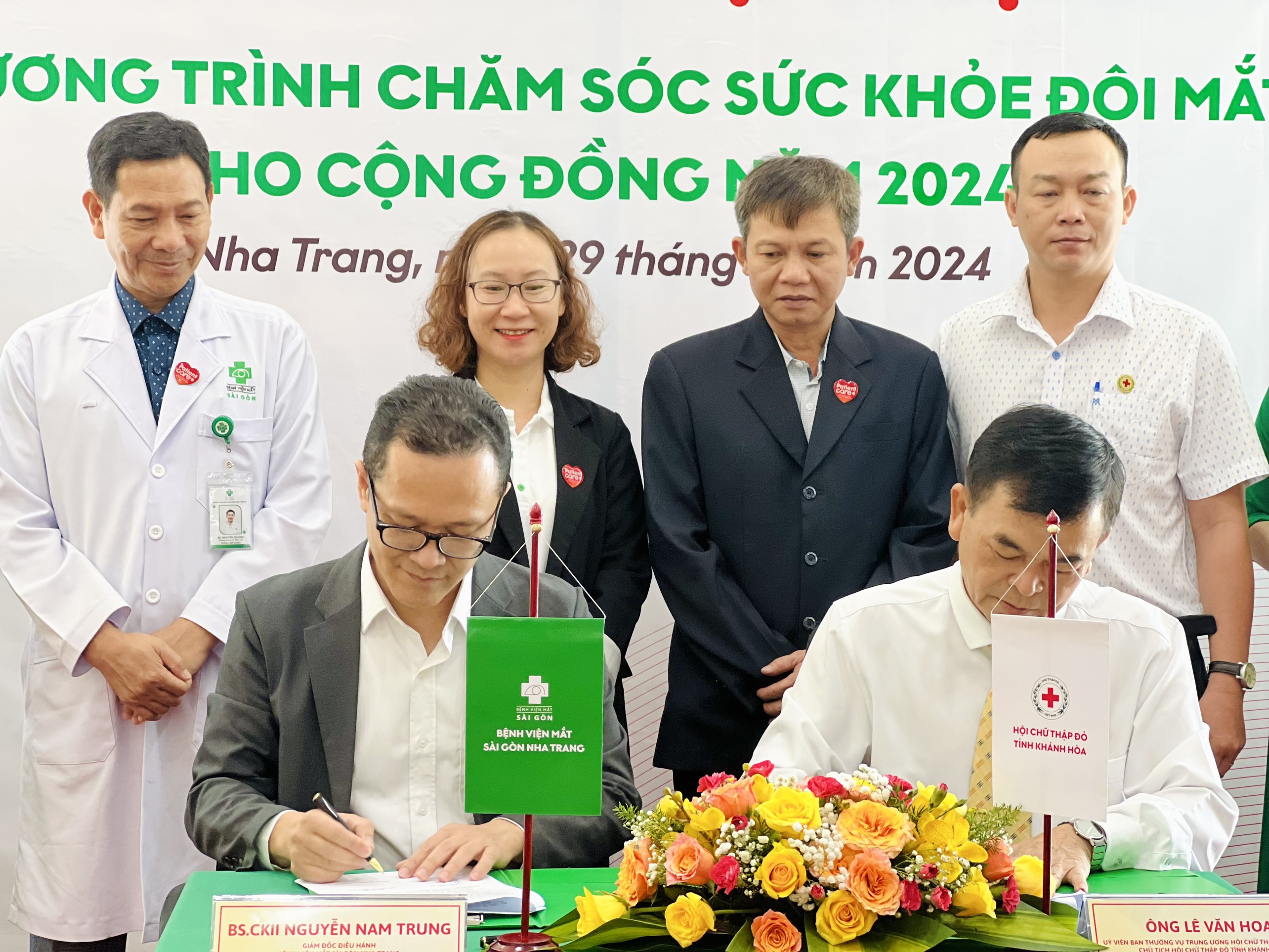 Ký kết chương trình chăm sóc sức khỏe đôi mắt cho cộng đồng