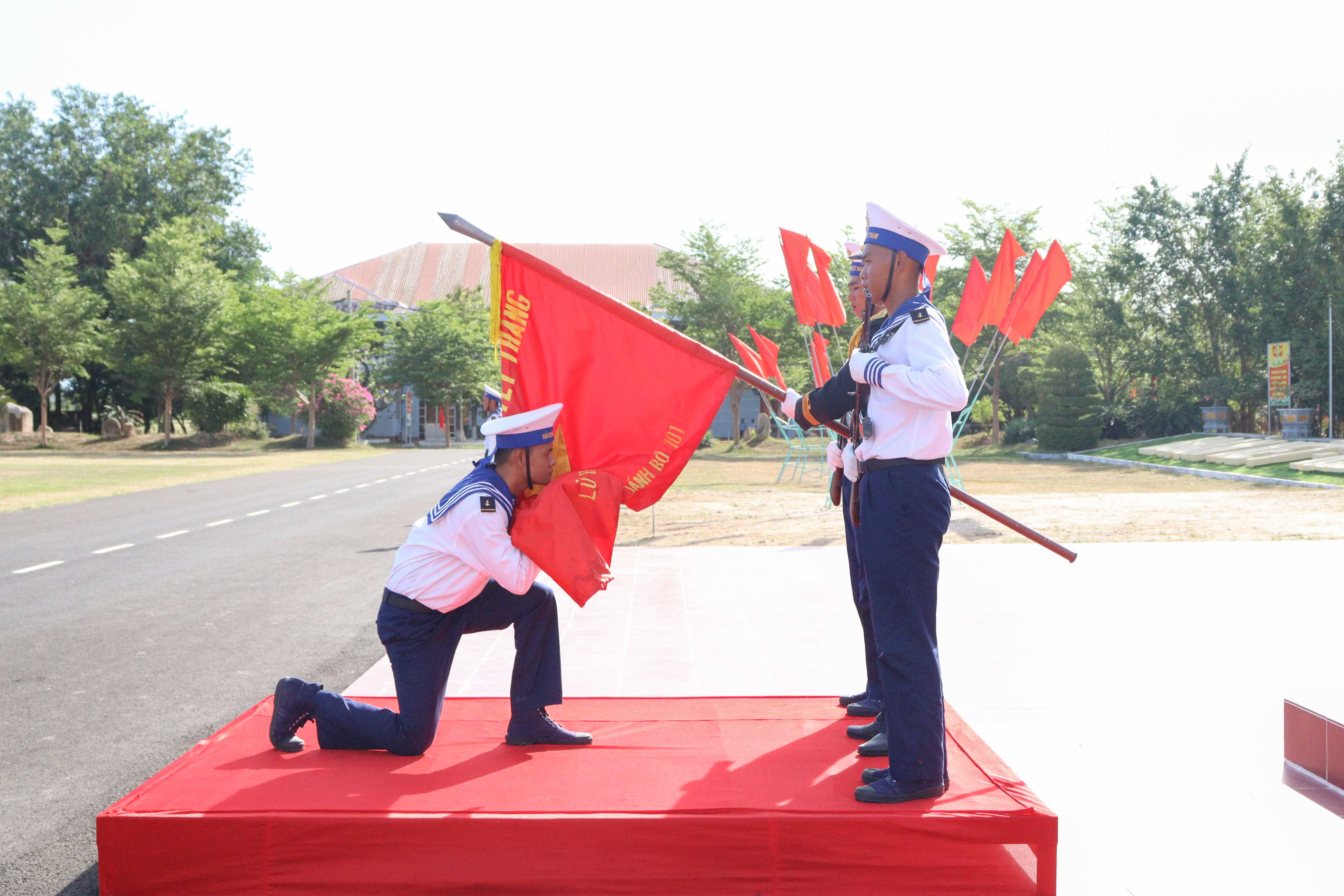 Vùng 4 Hải quân tổ chức Lễ tuyên thệ chiến sĩ mới