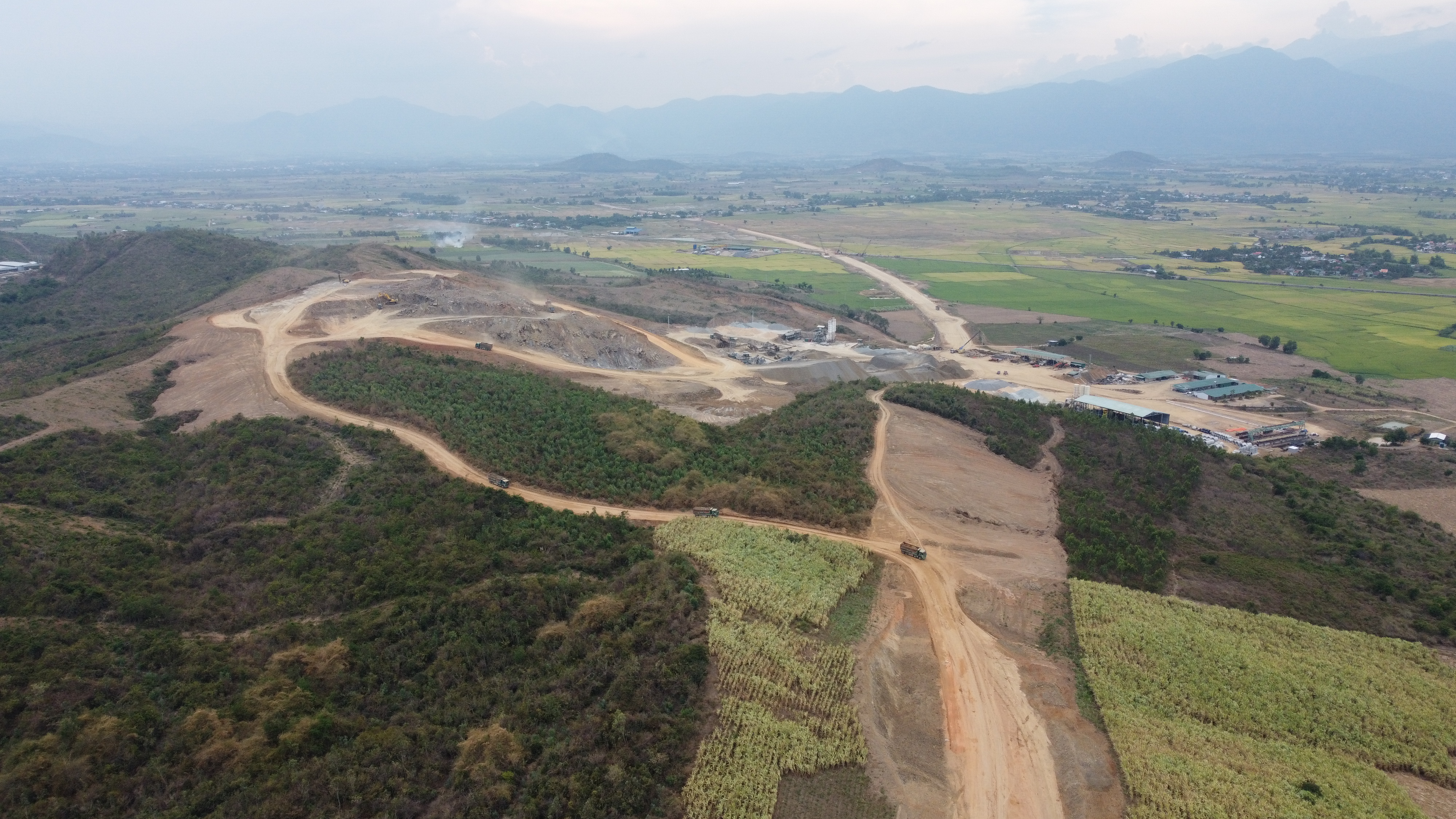 Dự án Đường bộ cao tốc Khánh Hòa - Buôn Ma Thuột: Khẩn trương đẩy nhanh tiến độ bồi thường, bàn giao mặt bằng