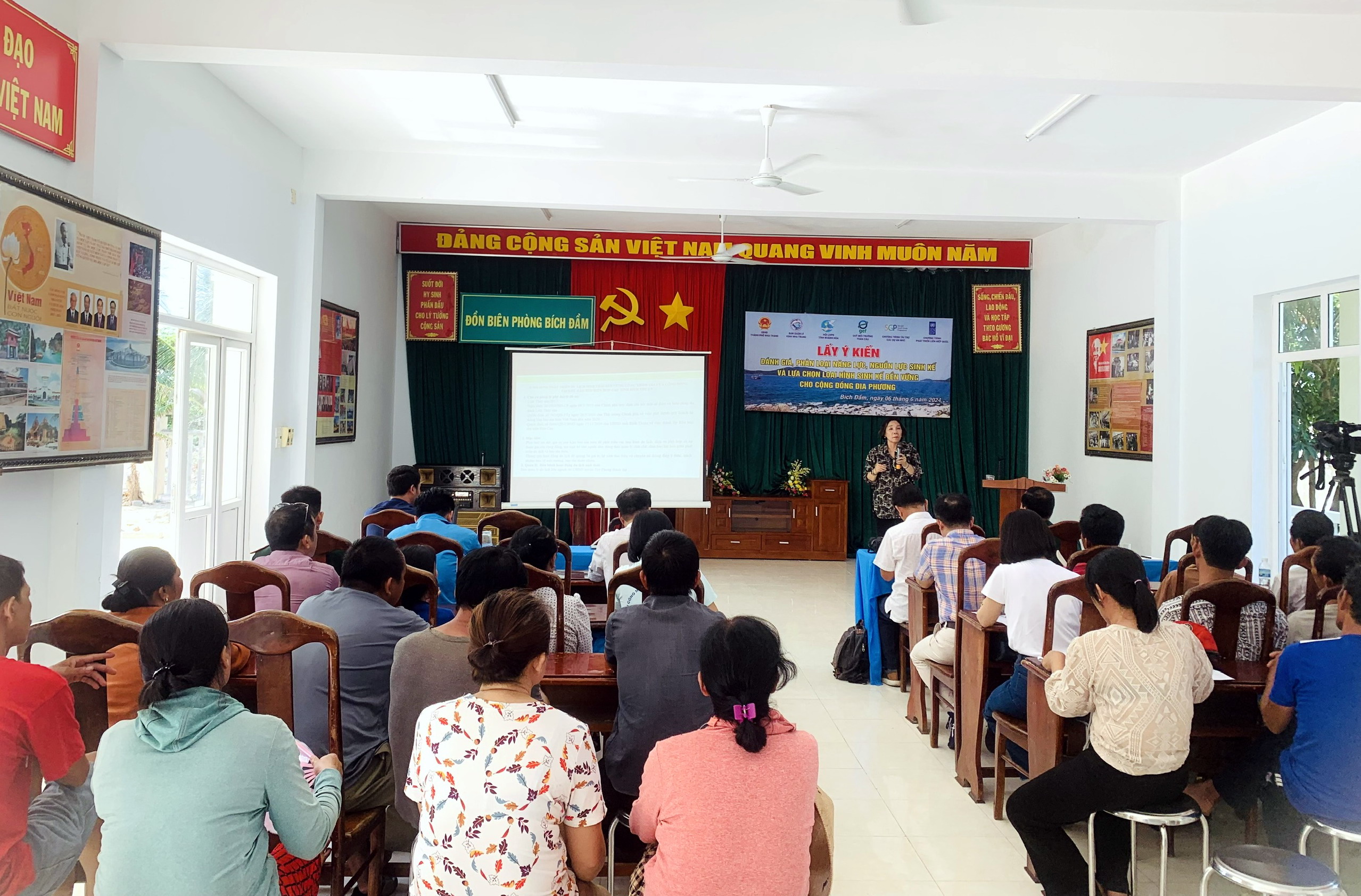 Lấy ý kiến người dân Bích Đầm về lựa chọn loại hình sinh kế bền vững cho cộng đồng