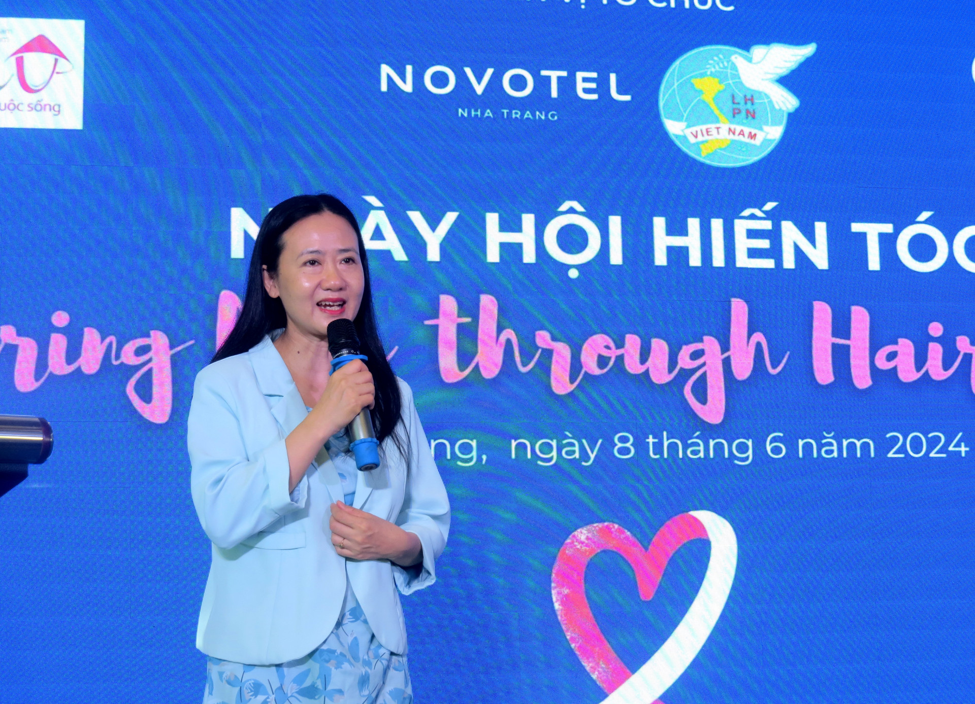 Bà Nguyễn Quỳnh Nga - Chủ tịch Hội Liên hiệp Phụ nữ tỉnh Khánh Hòa phát biểu tại chương trình.