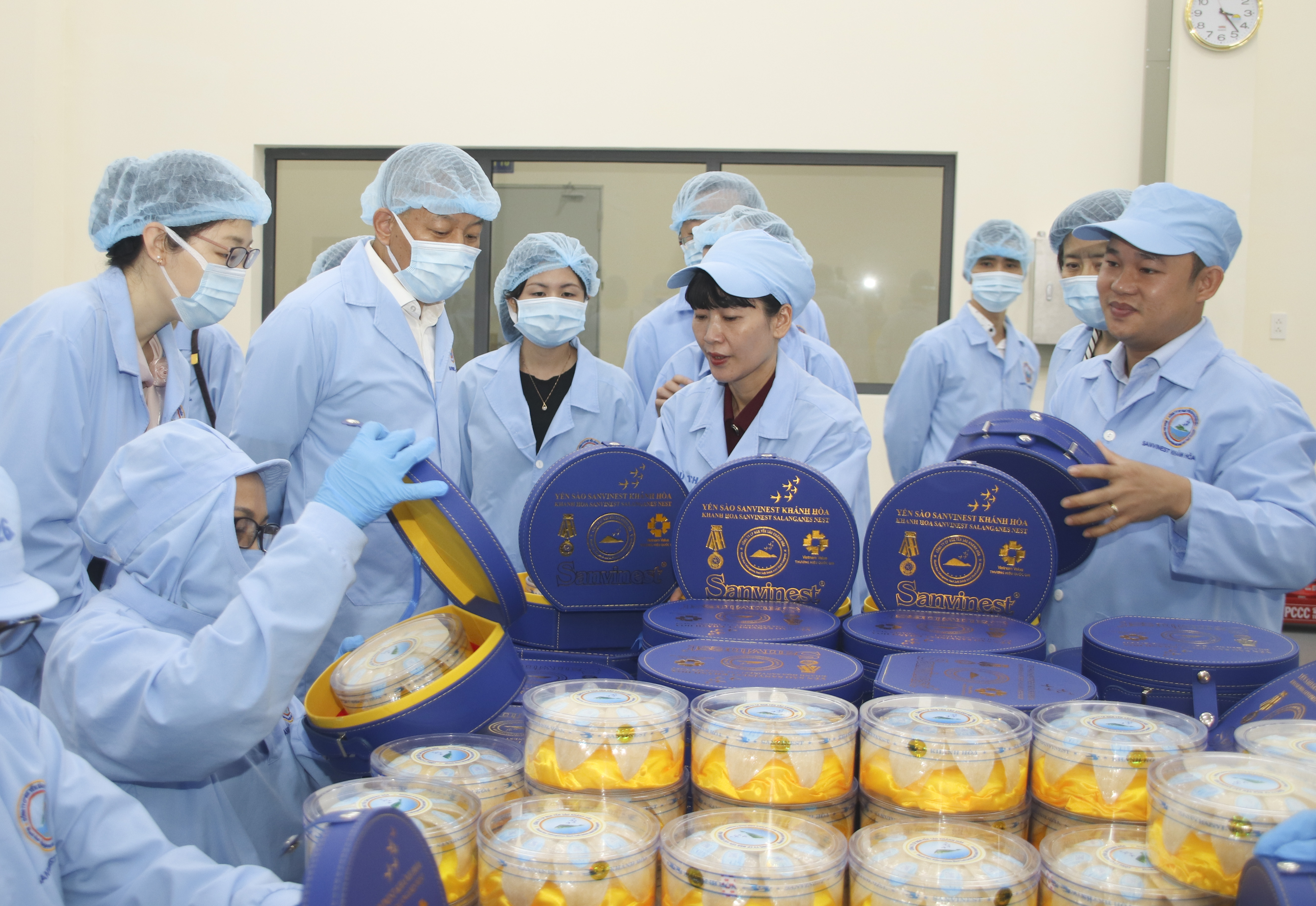 Cơ quan truyền thông và doanh nghiệp Trung Quốc thăm, làm việc với Sanvinest Khánh Hòa