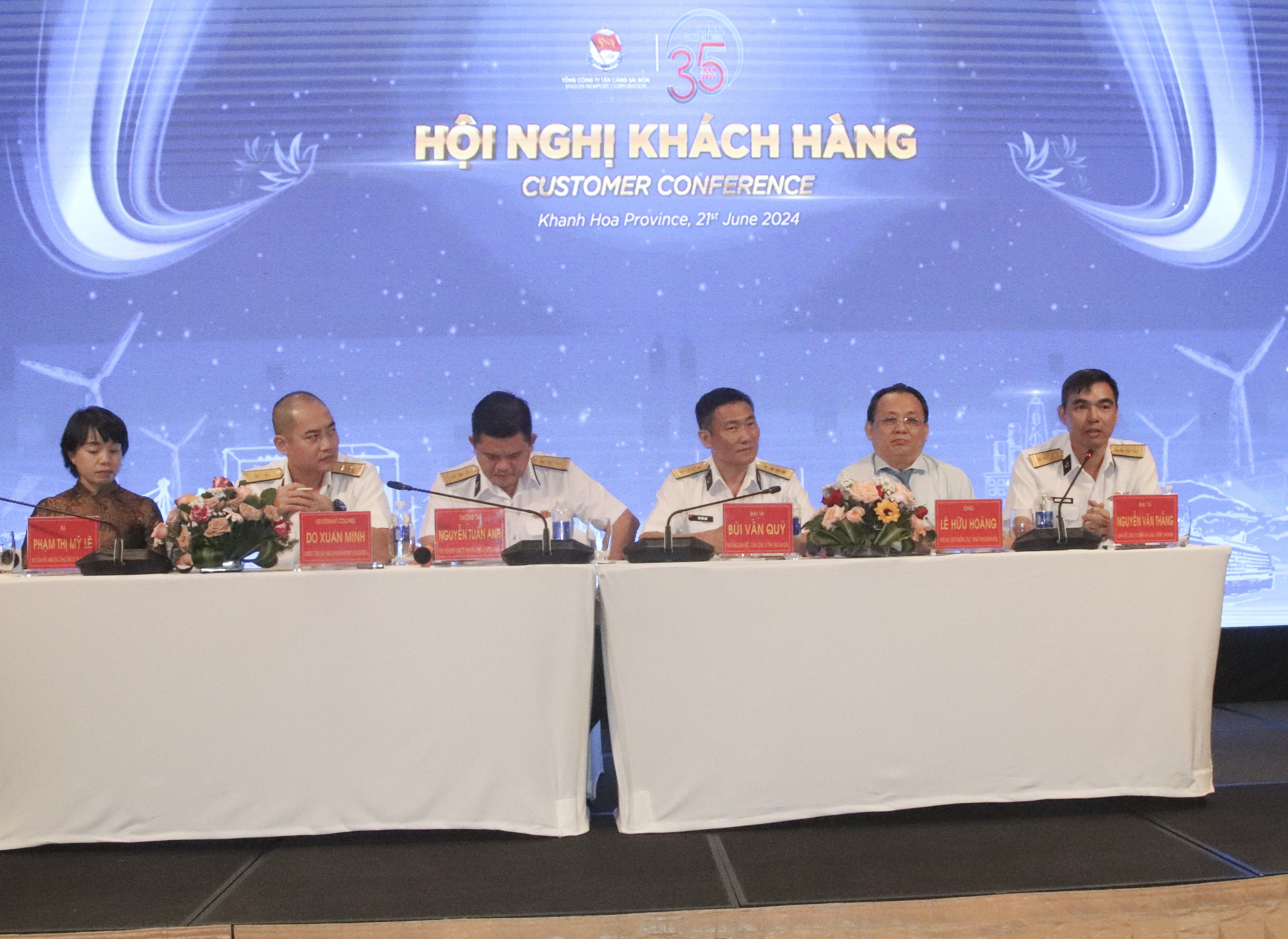 Phát triển Cảng quốc tế Cam Ranh thành trung tâm dịch vụ logistics 