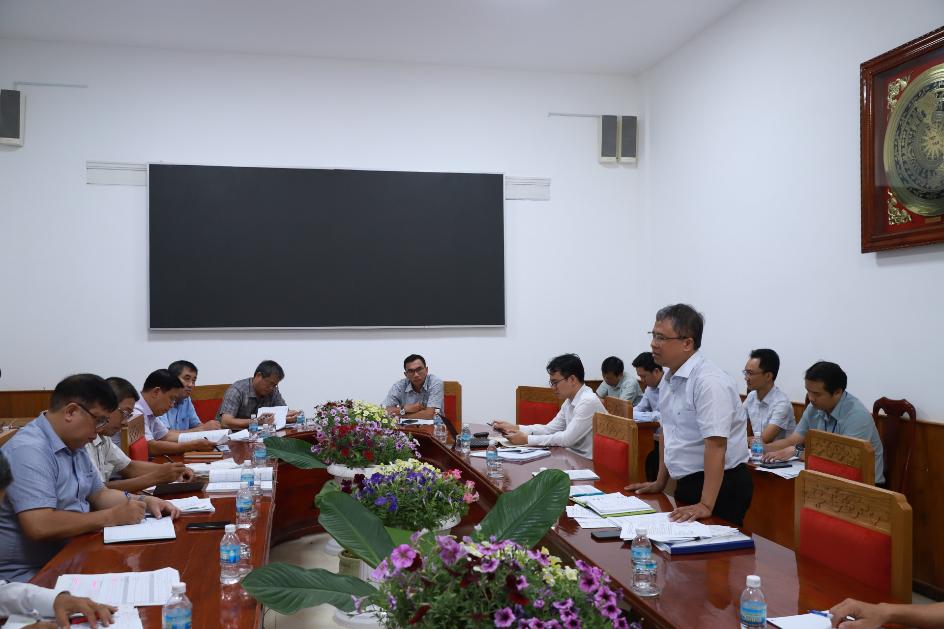 Đồng chí Trần Hòa Nam kết luận tại cuộc họp.