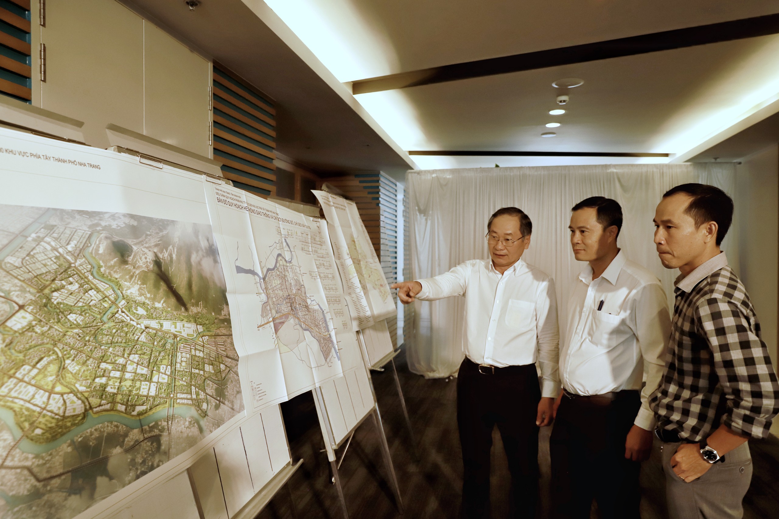 Hội thảo phản biện Đồ án Điều chỉnh quy hoạch phân khu (tỷ lệ 1/2000) khu vực phía Tây TP. Nha Trang