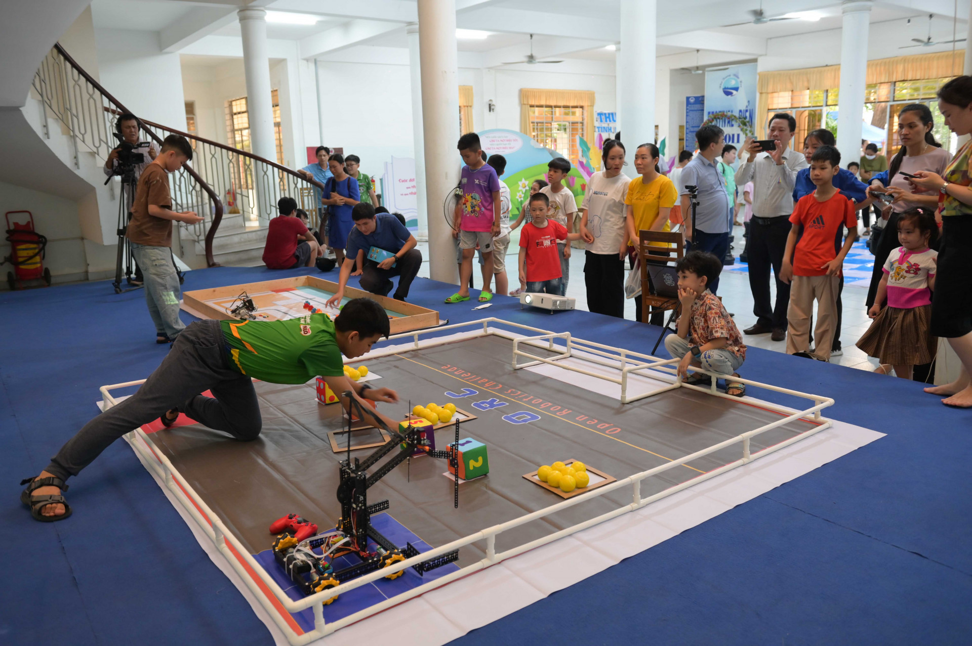 Các hoạt động trải nghiệm Sân chơi cuối tuần tại Thư viện tỉnh.