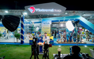 Vietravel Nha Trang tổ chức thành công phiên livestream bán tour giá tốt tại Liên hoan Du lịch biển Nha Trang 2024
