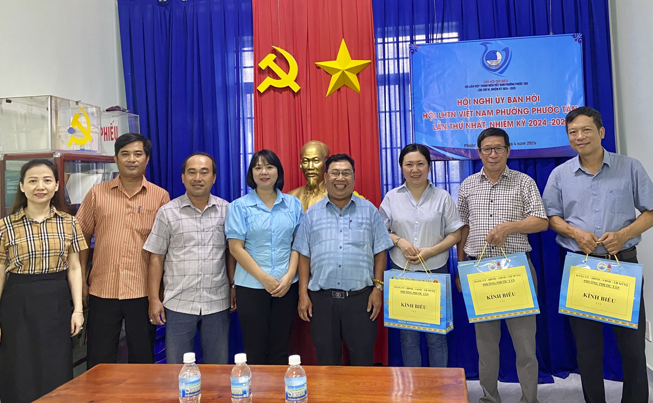 Đảng ủy phường Phước Tân: Gặp mặt các nhà báo