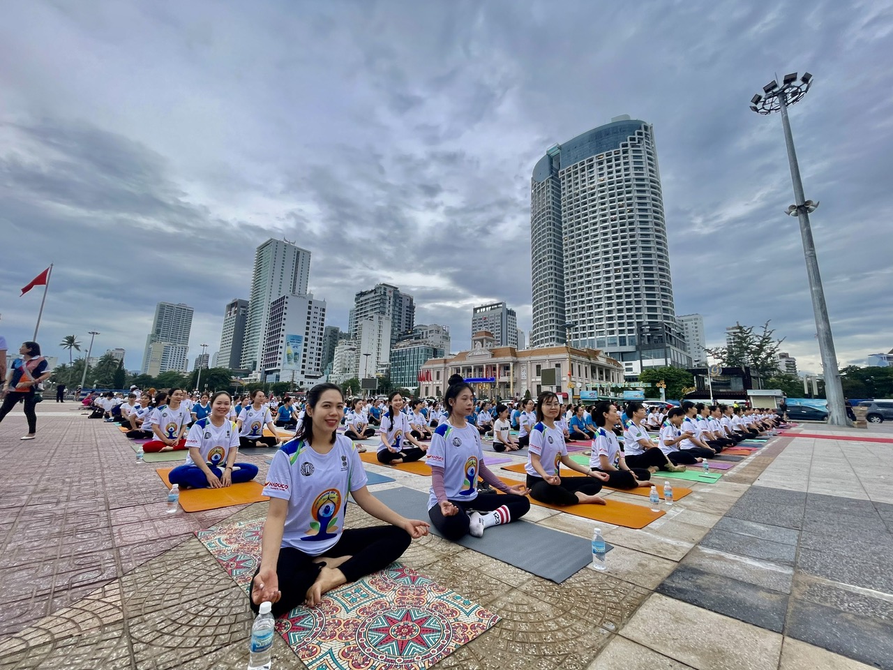 Quang cảnh buổi đồng diễn.