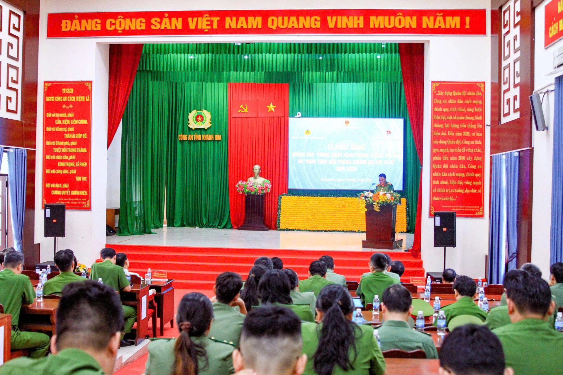 Công an Khánh Hòa phát động hưởng ứng Tháng hành động phòng, chống ma túy năm 2025