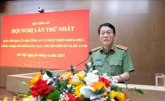 Lực lượng Công an tích cực chuyển đổi trạng thái làm việc sang môi trường điện tử