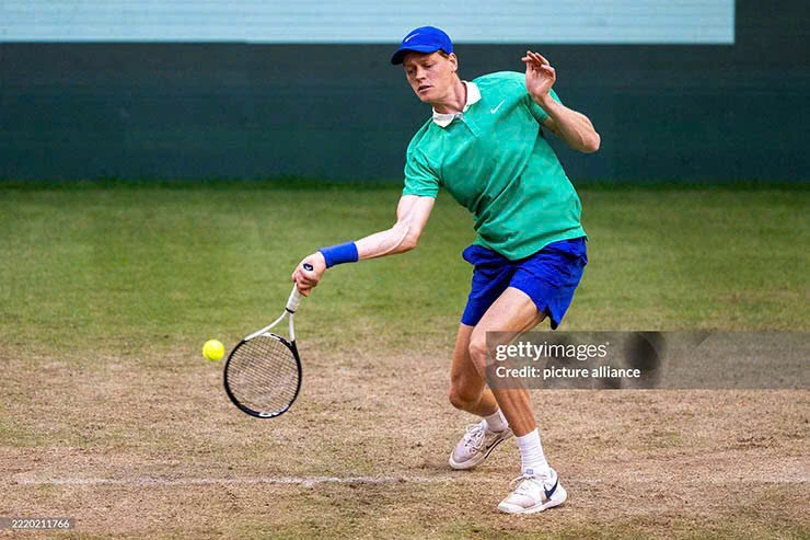 Halle Open: Tay vợt số một thế giới, đương kim vô địch Sinner bị loại sốc 