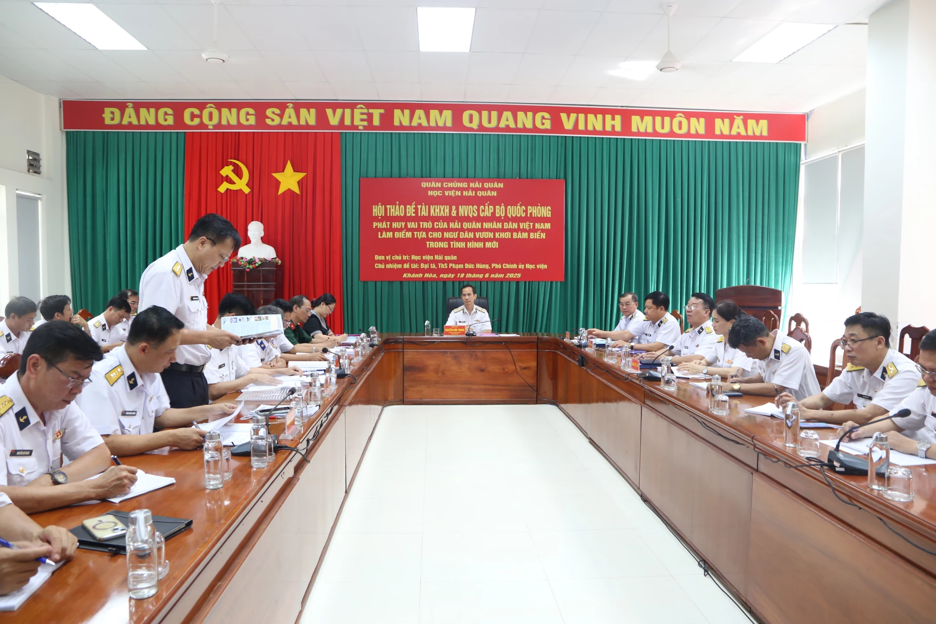Quang cảnh hội thảo.