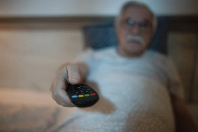 Nghỉ hưu nhưng lười vận động cũng góp phần khiến sức khỏe giảm sút. (Ảnh minh họa: iStock)