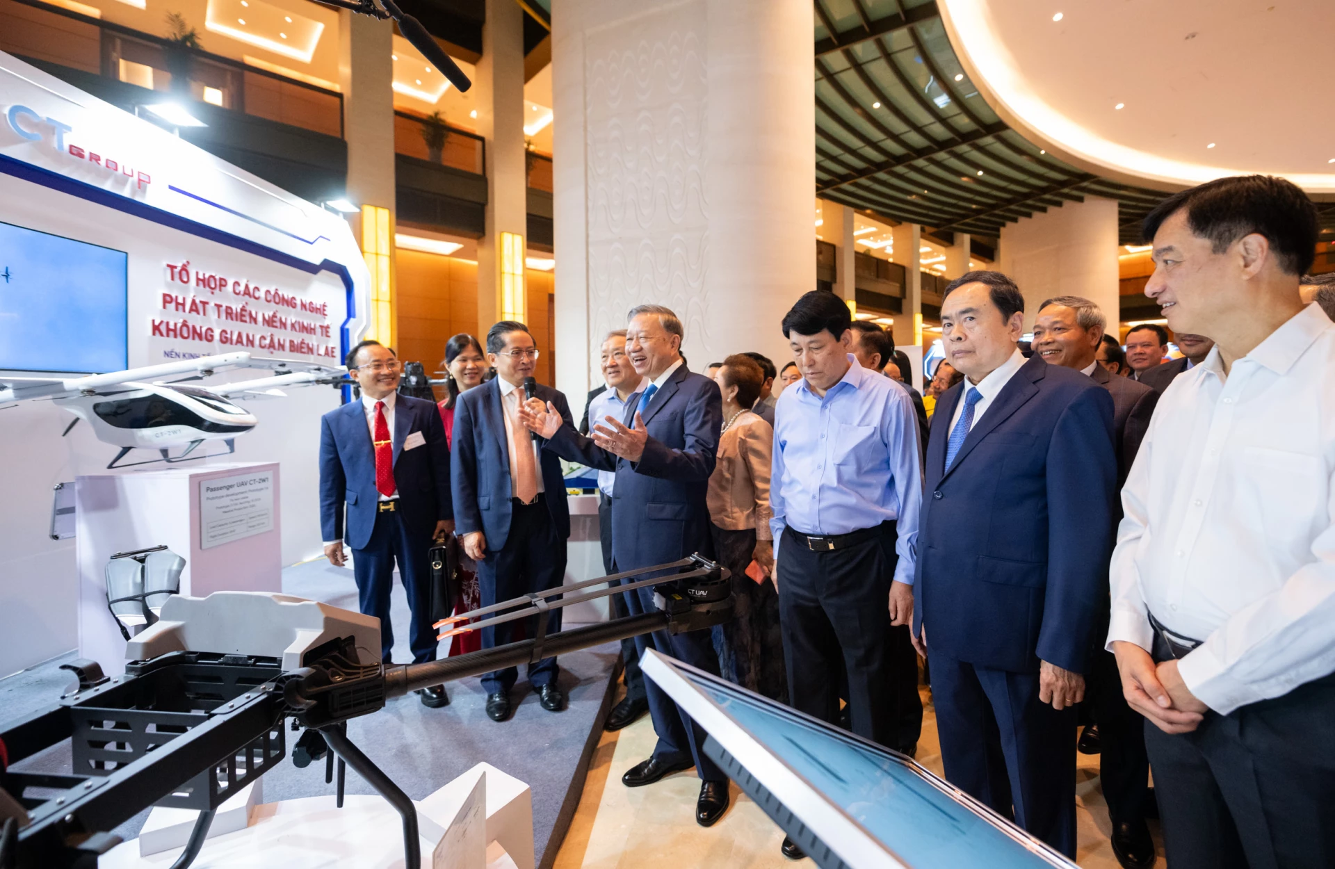 Một số vấn đề lý luận và thực tiễn xây dựng nền kinh tế độc lập, tự chủ và tích cực, chủ động hội nhập quốc tế ở Việt Nam