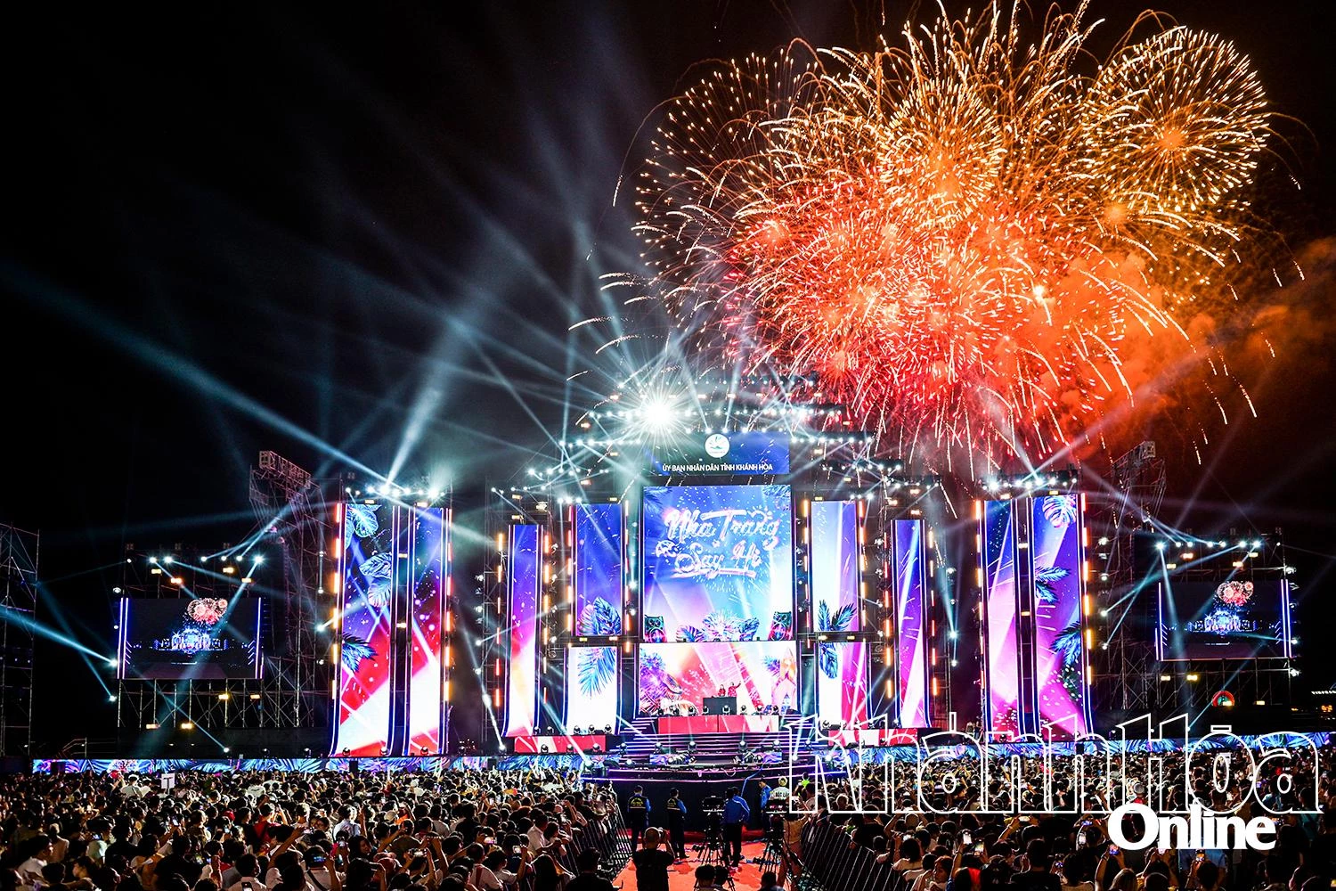 Lung linh sắc màu Lễ hội Văn hóa - Du lịch biển 2025