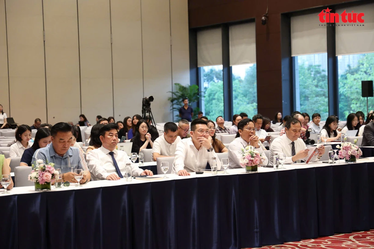 Các đại biểu tham dự phiên bế mạc.