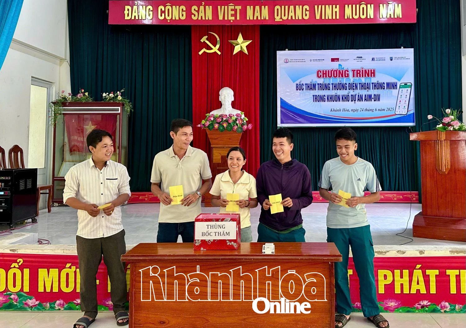 Trung tâm Bảo trợ xã hội và Công tác xã hội tỉnh Khánh Hòa: Bốc thăm trao thưởng cho người dân tham gia dự án tiếp cận các sáng kiến về dịch vụ sức khỏe tâm thần