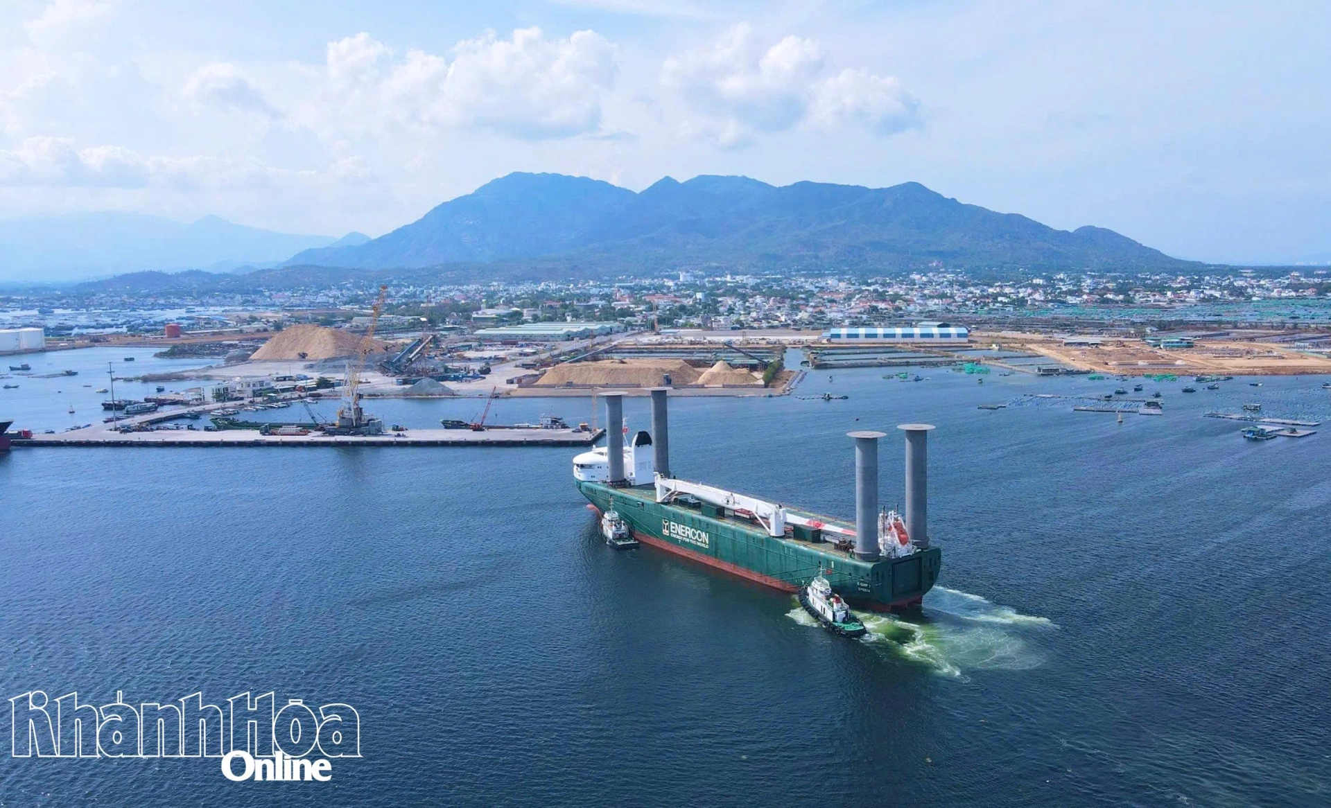 Cam Ranh sẽ có kho đầu nguồn cung ứng xăng dầu và nhiên liệu hàng không